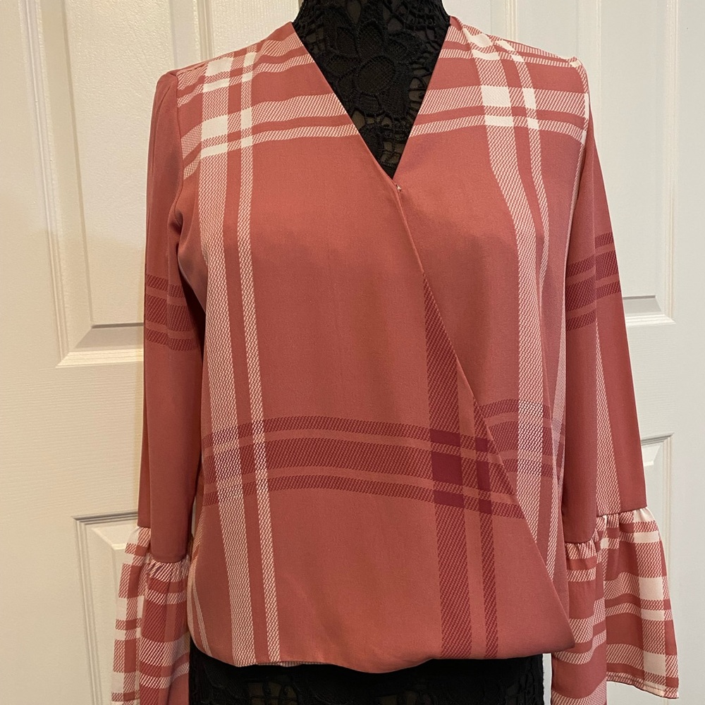 Iman Global Chic wrap blouse with bell sleeves, size XS